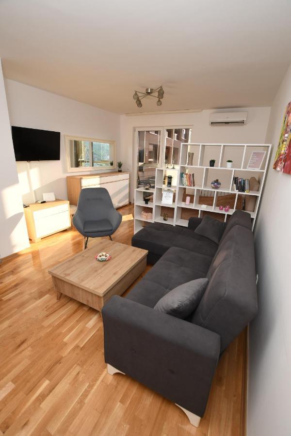 Sky Way Studio Apartment SJJ Esterno foto