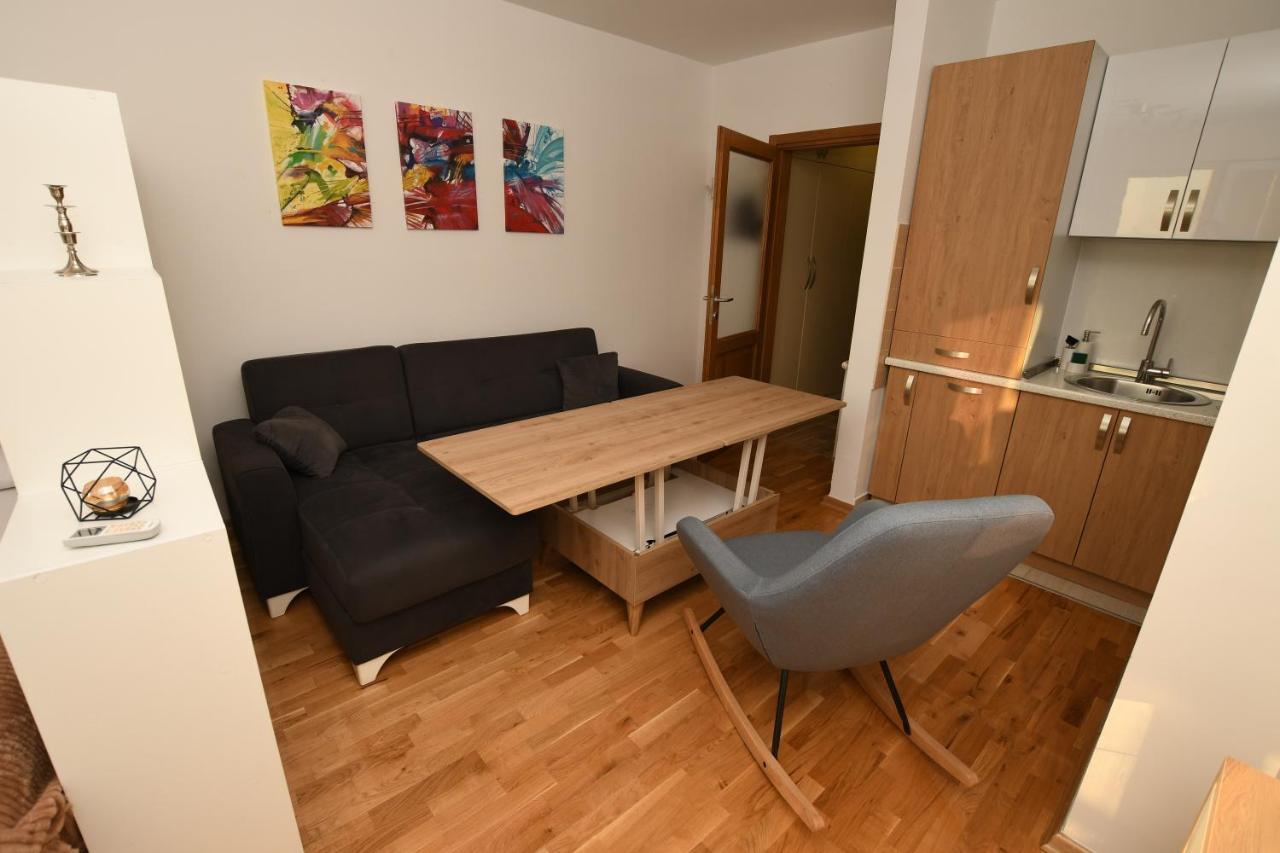 Sky Way Studio Apartment SJJ Esterno foto