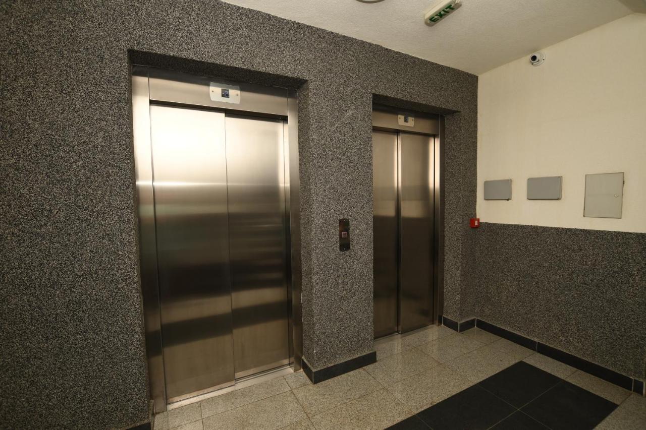 Sky Way Studio Apartment SJJ Esterno foto
