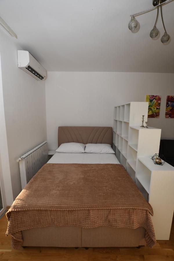 Sky Way Studio Apartment SJJ Esterno foto