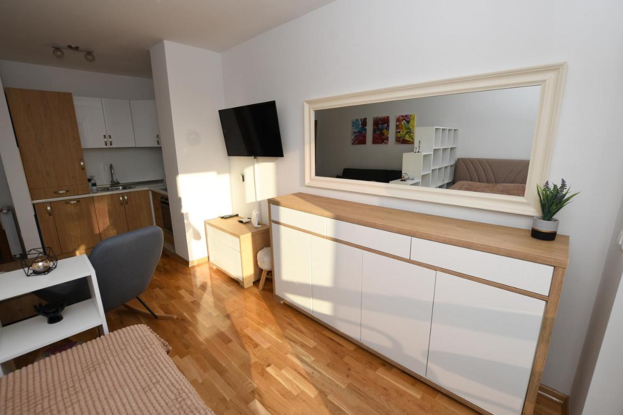 Sky Way Studio Apartment SJJ Esterno foto