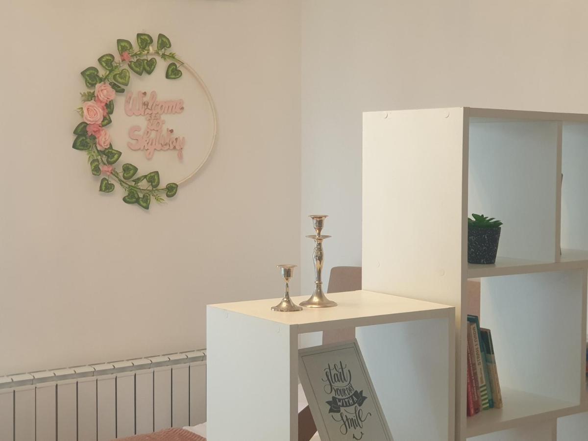 Sky Way Studio Apartment SJJ Esterno foto